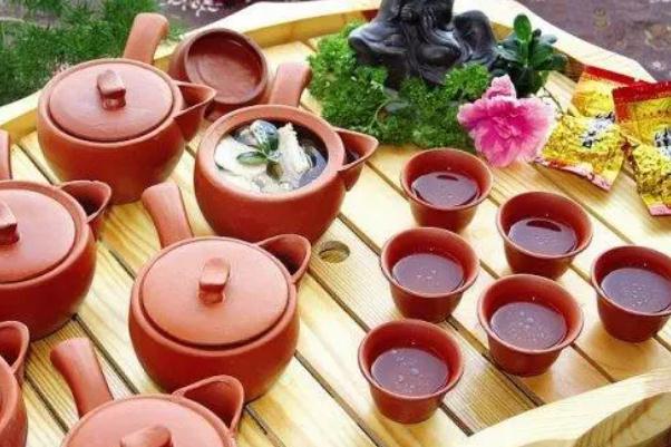 滇紅工夫茶的外形特點(diǎn) 滇紅茶孕婦能喝嗎