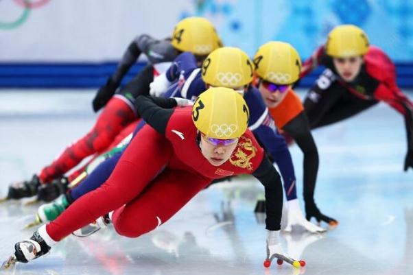 看短道速滑太需要強(qiáng)心臟了 短道速滑對運動員的力量素質(zhì)要求