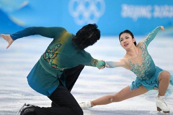 王詩玥柳鑫宇把中國(guó)風(fēng)穿在身上 花樣滑冰雙人滑是什么