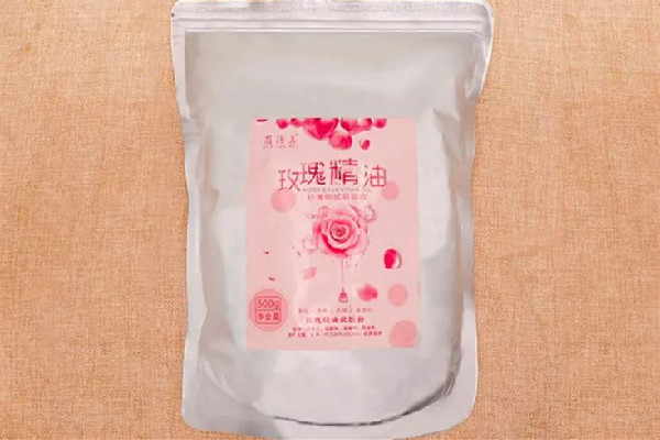 玫瑰軟膜粉面膜怎么用 玫瑰軟膜粉用溫水攪拌還是冷水