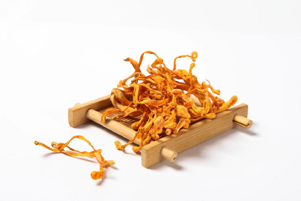 蟲(chóng)草花一次放多少煲湯 蟲(chóng)草花放多了會(huì)怎么樣
