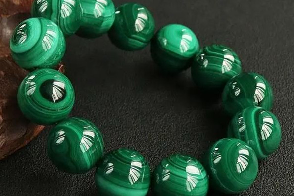 孔雀石值錢(qián)嗎 孔雀石多少錢(qián)一克