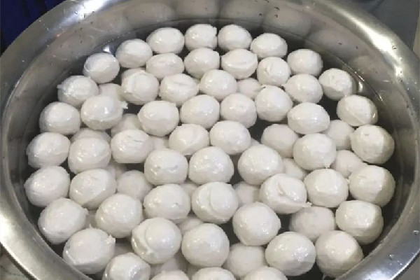 魚(yú)丸煮好后要泡冷水嗎 魚(yú)丸煮熟后怎么保存
