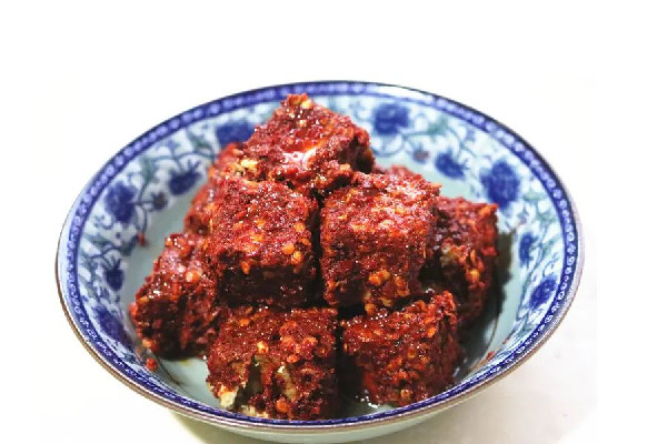 霉豆腐怎么發(fā)酵長(zhǎng)白毛 霉豆腐發(fā)酵的正常顏色
