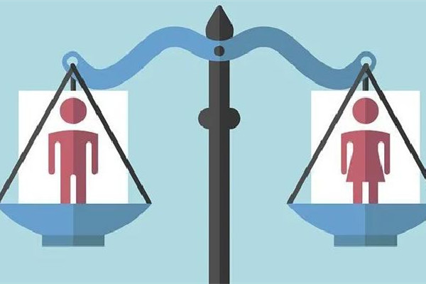 女孩稱因戴了弟弟帽子被母親打 重男輕女是什么時(shí)候開始的